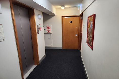 Photo of property in Mansfield Towers, 1 Grant Road, Thorndon, Wellington, 6011