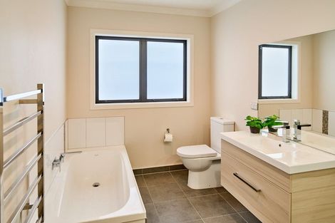 Photo of property in 96 Endeavour Drive, Whitby, Porirua, 5024