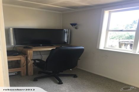 Photo of property in 2/20 Hutchinsons Road, Bucklands Beach, Auckland, 2014