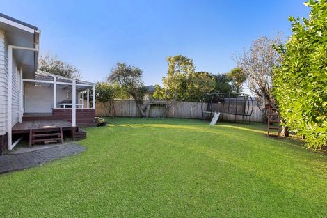 Photo of property in 24 Mandarin Place, Half Moon Bay, Auckland, 2012