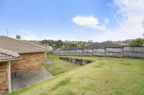 Photo of property in 4 Guinness Place, Massey, Auckland, 0614