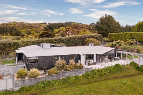 Photo of property in 20 Coroglen Rise, Pukerua Bay, 5026