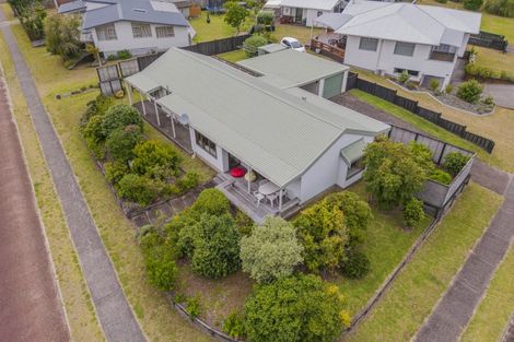 Photo of property in 37 Jubilee Drive, Pauanui, Hikuai, 3579