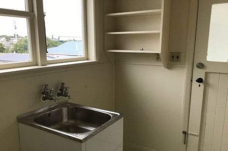 Photo of property in 97 Hillsborough Road, Hillsborough, Auckland, 1042