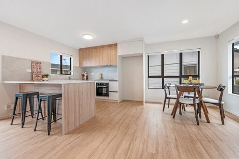 Photo of property in 11 Murillo Place, Henderson, Auckland, 0612