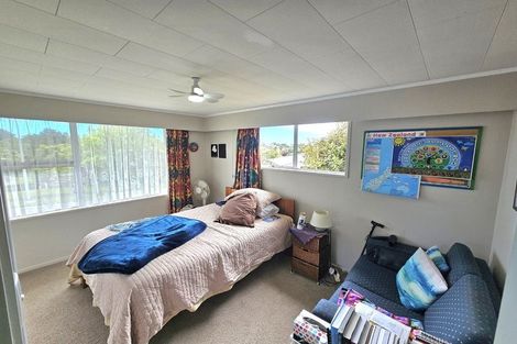 Photo of property in 5 Cargill Place, Frankleigh Park, New Plymouth, 4310
