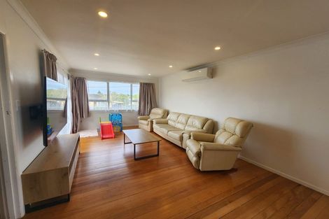 Photo of property in 63 Thompson Terrace, Manurewa, Auckland, 2102