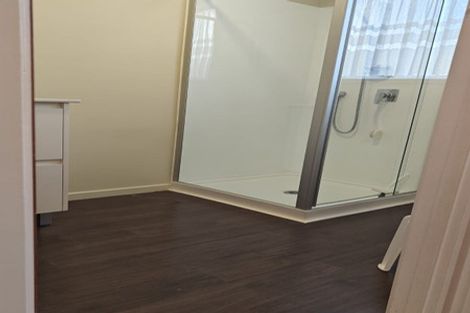 Photo of property in 2/3 Ian Place, Glendene, Auckland, 0602