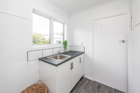 Photo of property in 14 Lowther Street, Whanganui, 4500