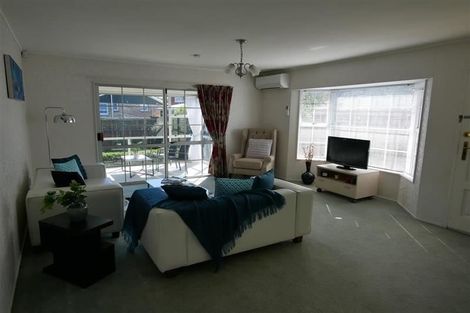 Photo of property in 1/6 Keeney Court, Papakura, 2110