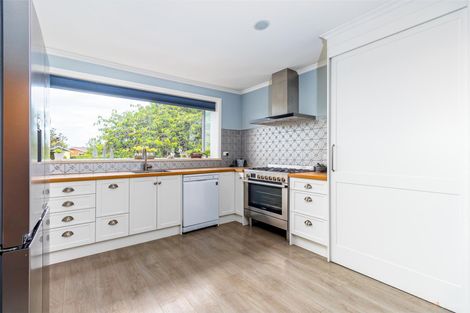 Photo of property in 76 Rhodes Street, Waimate, 7924