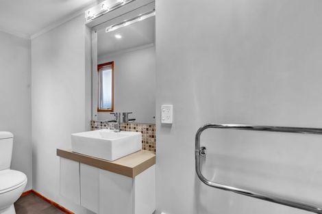 Photo of property in 17 Villa Place, Bell Block, New Plymouth, 4312