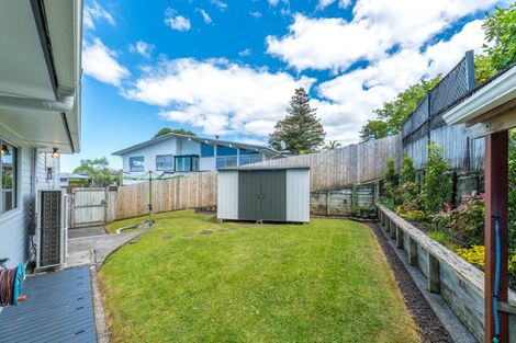 Photo of property in 17 Fitzwater Place, Henderson, Auckland, 0612