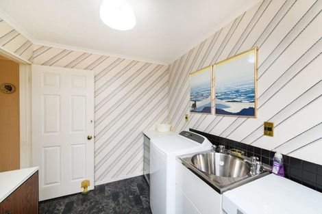 Photo of property in 91 Waterloo Crescent, Hokowhitu, Palmerston North, 4410