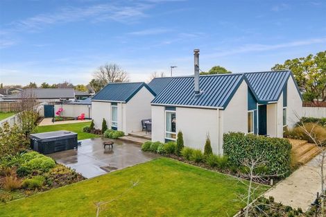 Photo of property in 20 Charnwood Crescent, Bishopdale, Christchurch, 8051