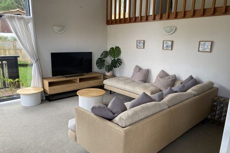 Photo of property in 1/20 Colonial Road, Birkenhead, Auckland, 0626