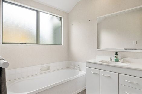 Photo of property in 144b Bellevue Road, Brookfield, Tauranga, 3110