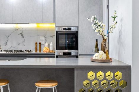 Photo of property in 25 Henriette Place, Totara Park, Auckland, 2105