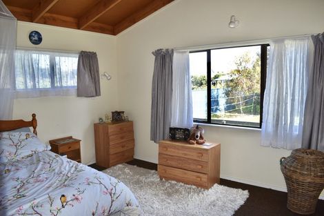 Photo of property in 28 Sarah Street, Waikawa Beach, Levin, 5573