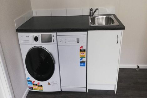 Photo of property in 2/29 Brockworth Place, Riccarton, Christchurch, 8011