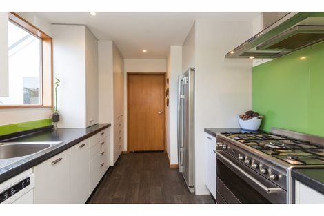 Photo of property in 1a Dulles Place, Papanui, Christchurch, 8053