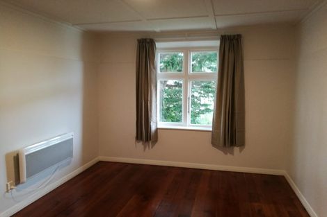 Photo of property in 2 Harland Street, Brooklyn, Wellington, 6021