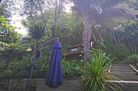 Photo of property in 2/52 Heathcote Road, Castor Bay, Auckland, 0620