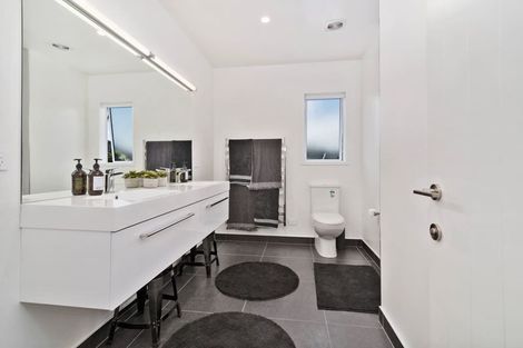 Photo of property in 3 Lacebark Drive, Kinloch, Taupo, 3377