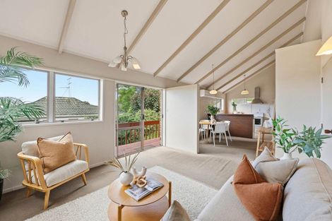 Photo of property in 1/34 Shanaway Rise, Hillcrest, Auckland, 0627