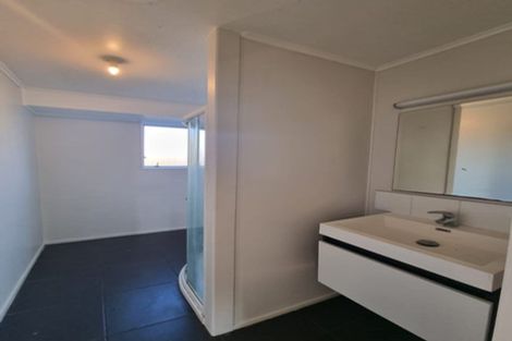 Photo of property in 2/14 Trimdon Street, Randwick Park, Auckland, 2105
