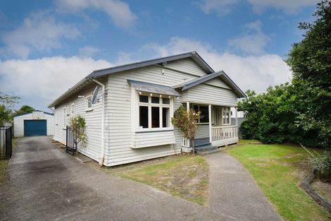 Photo of property in 41 Burns Avenue, Takaro, Palmerston North, 4412