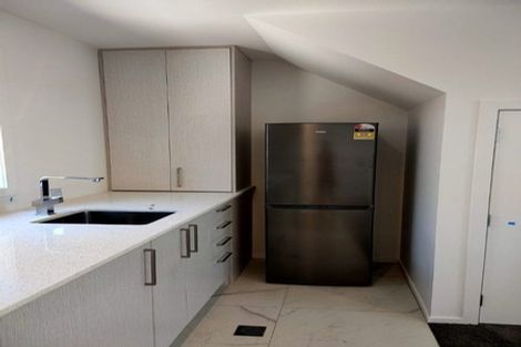 Photo of property in 4/22 Denver Avenue, Sunnyvale, Auckland, 0612