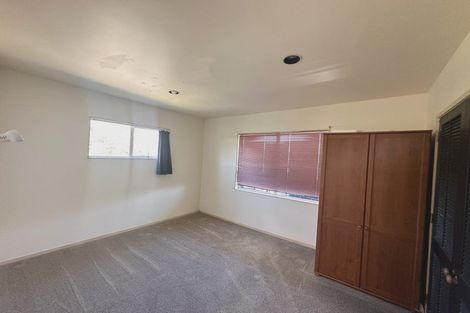 Photo of property in 4/70 West Coast Road, Glen Eden, Auckland, 0602