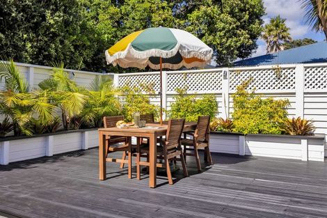 Photo of property in 26 Mclean Street, Strandon, New Plymouth, 4312