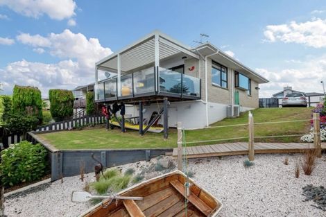 Photo of property in 1/11 Pounamu Place, Shelly Park, Auckland, 2014