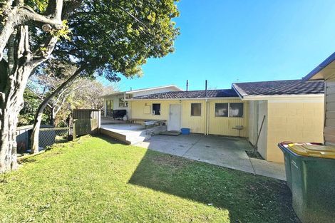 Photo of property in 235 Heta Road, Merrilands, New Plymouth, 4312