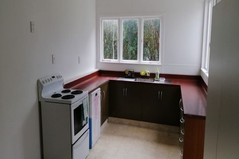 Photo of property in 6 Julian Street, Eltham, 4322