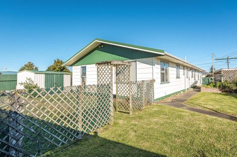 Photo of property in 14 Hood Street, Castlecliff, Whanganui, 4501