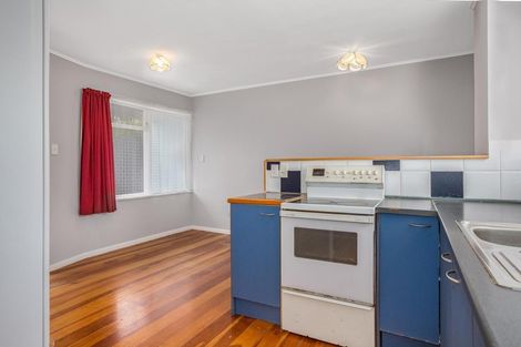 Photo of property in 21 York Place, Cannons Creek, Porirua, 5024