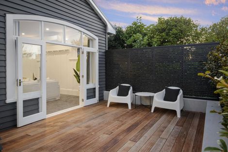 Photo of property in 144 Weston Road, St Albans, Christchurch, 8052