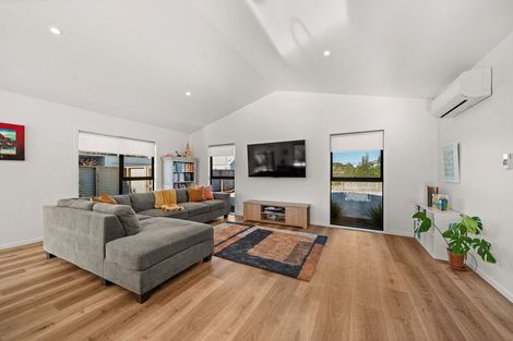 Photo of property in 17c Madison Street, Carterton, 5713