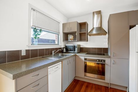 Photo of property in 2/28 Aikmans Road, Merivale, Christchurch, 8014