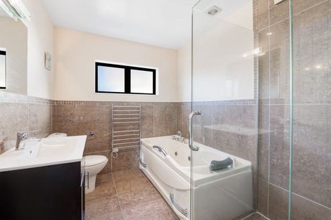 Photo of property in 105 Alec Craig Way, Gulf Harbour, Whangaparaoa, 0930