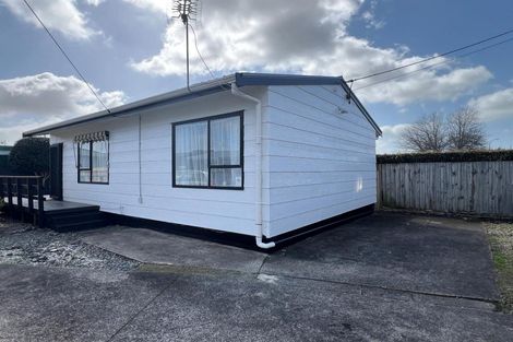 Photo of property in 1/1 Taikata Road, Te Atatu Peninsula, Auckland, 0610