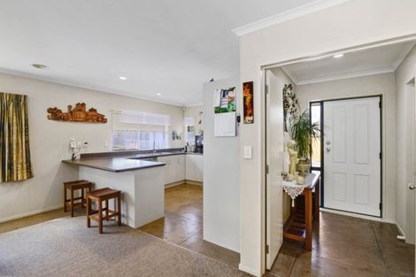 Photo of property in 19 Heaphy Place, Pukehangi, Rotorua, 3015