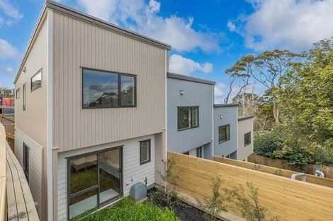 Photo of property in 44b Cyclarama Crescent, Massey, Auckland, 0614