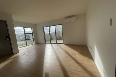 Photo of property in 11 Mata Road, Massey, Auckland, 0614