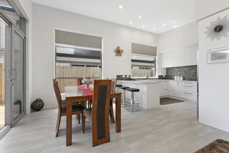 Photo of property in 14 Hugo Way, Papamoa Beach, Papamoa, 3118