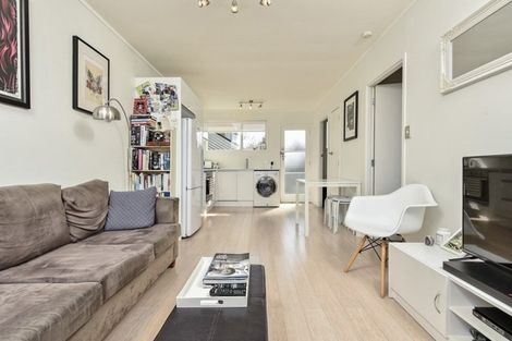 Photo of property in 7/11 Kingsway Avenue, Sandringham, Auckland, 1025