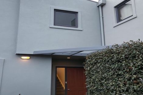 Photo of property in 14 Marina View, Paremata, Porirua, 5026